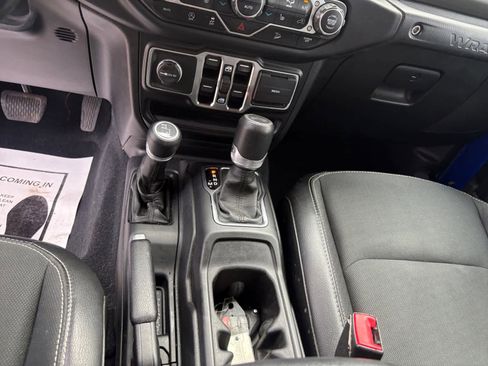 Used 2020 Jeep Wrangler Unlimited Sport image 15