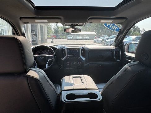 Used 2019 Chevrolet Silverado 1500 LT Trail Boss AWD/4WD image 30