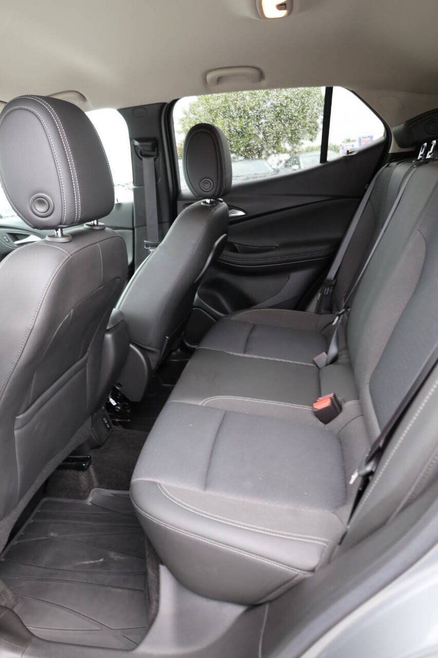 Used 2023 Buick Encore GX Preferred w/ Cold Weather Comfort Package AWD/4WD image 17