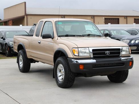 Used 1999 Toyota Tacoma 4x4 Xtracab V6 image 10