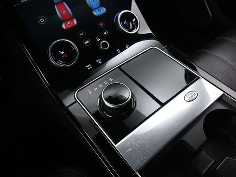 Used 2020 Land Rover Range Rover Velar R-Dynamic S image 32