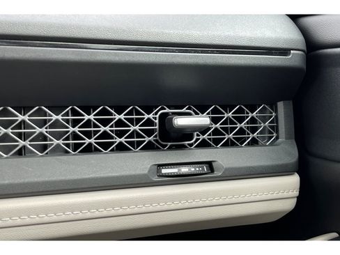 Certified 2023 Honda Accord EX image 29