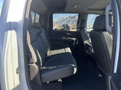 Used 2022 Chevrolet Silverado 2500 LTZ w/ LTZ Plus Package image 18