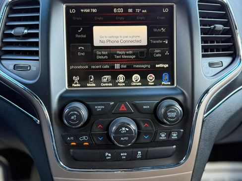 Used 2015 Jeep Grand Cherokee Limited AWD/4WD image 15
