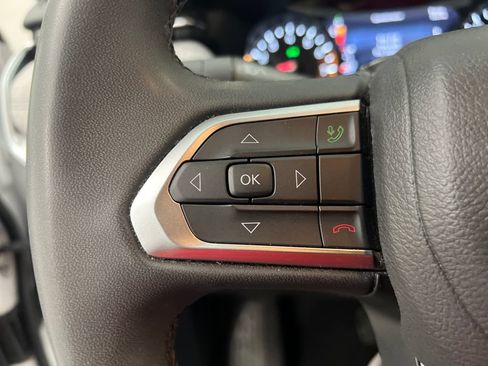 Used 2024 Jeep Compass Latitude AWD/4WD image 38