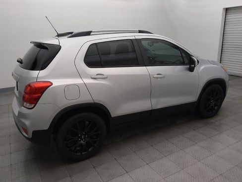 Used 2021 Chevrolet Trax LT w/ Sport Edition FWD image 10