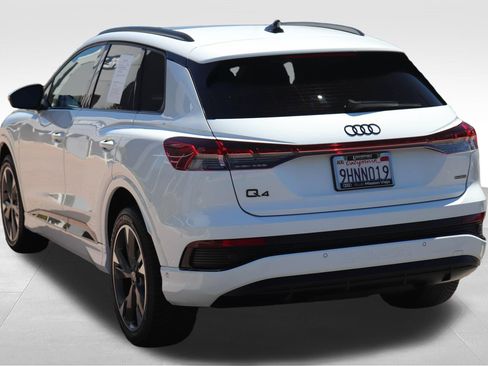 Certified 2023 Audi Q4 e-tron Premium Plus w/ Premium Plus AWD/4WD image 5