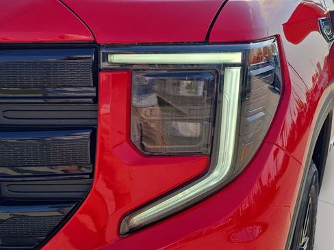 Used 2024 GMC Sierra 1500 Elevation AWD/4WD image 6