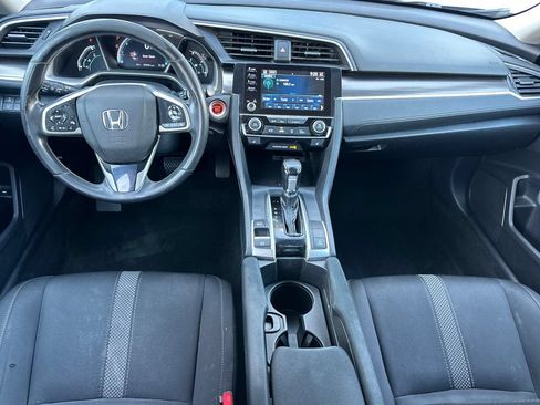 Used 2019 Honda Civic EX image 17