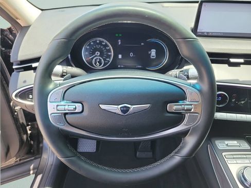 Used 2023 Genesis GV70 2.5T w/ Advanced Package AWD/4WD image 19