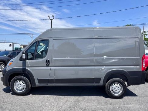 Used 2026 RAM ProMaster 1500 w/ Safety Group FWD image 4