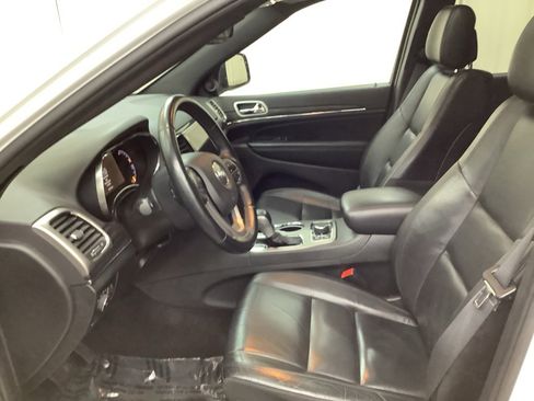 Used 2022 Jeep Grand Cherokee Limited image 15