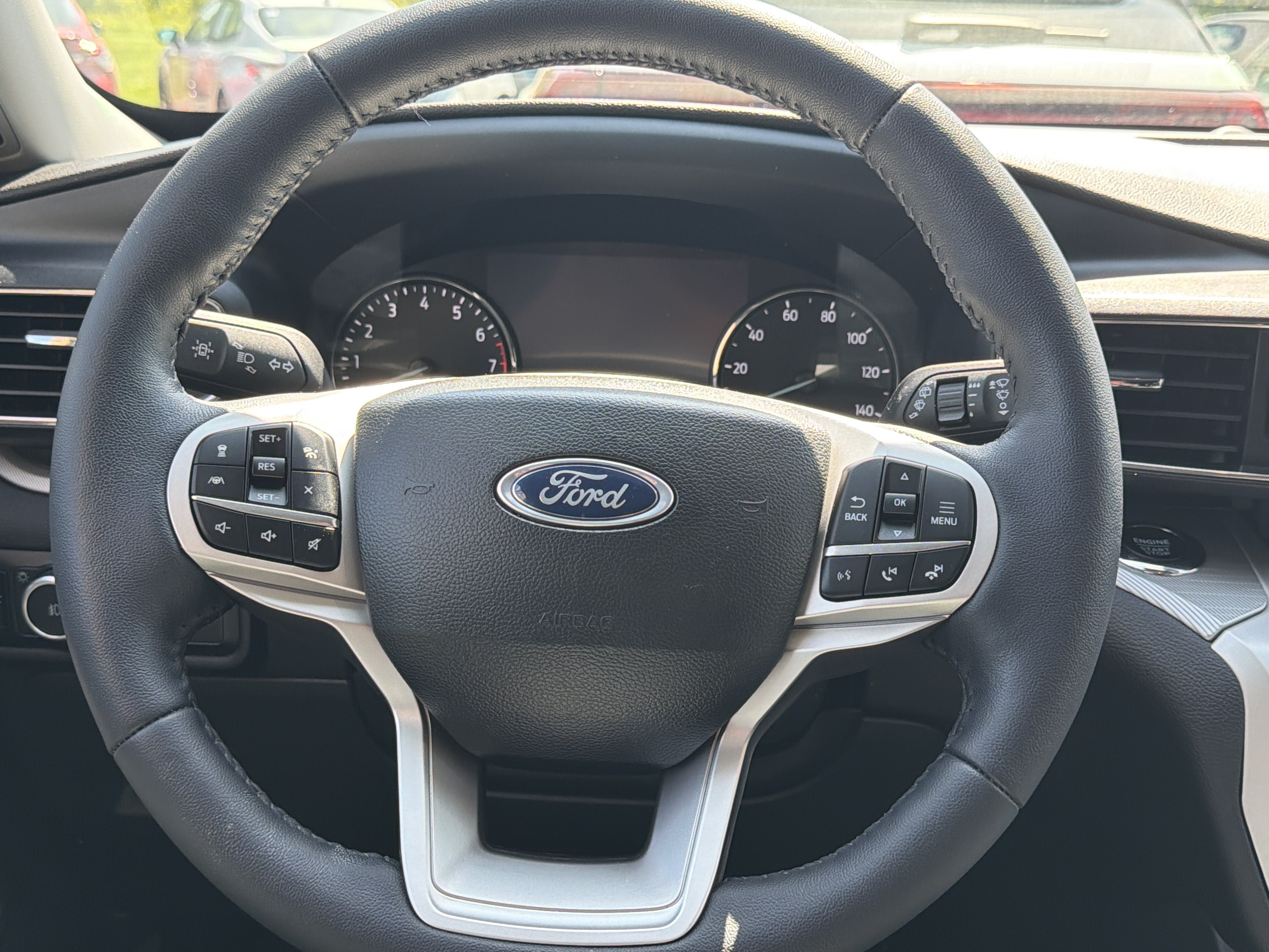 Used 2023 Ford Explorer XLT w/ Equipment Group 202A AWD/4WD image 11