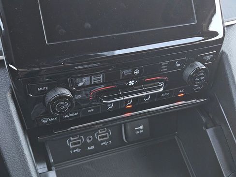 New 2025 Jeep Grand Cherokee L Altitude image 21