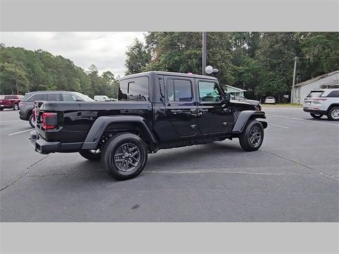 New 2025 Jeep Gladiator Sport image 35