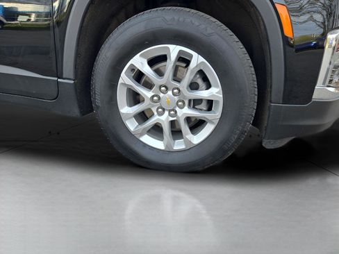 Used 2023 Chevrolet Traverse LS w/ Safety Package image 3