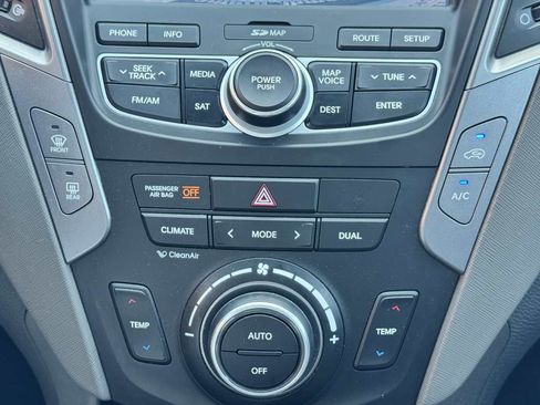 Used 2013 Hyundai Santa Fe Sport 2.0T w/ Technology Pkg AWD/4WD image 50