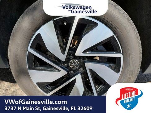 Used 2025 Volkswagen Atlas SEL AWD/4WD image 27