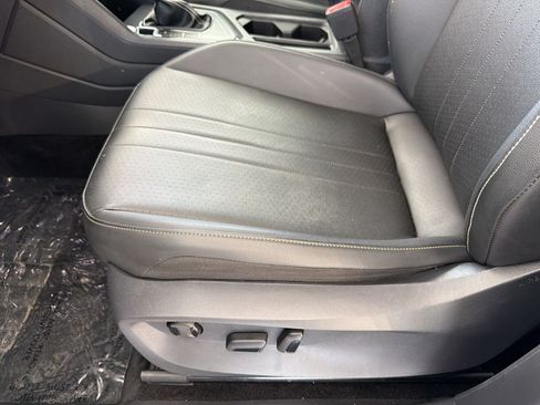 Certified 2023 Volkswagen Tiguan SE w/ Panoramic Sunroof Package FWD image 14