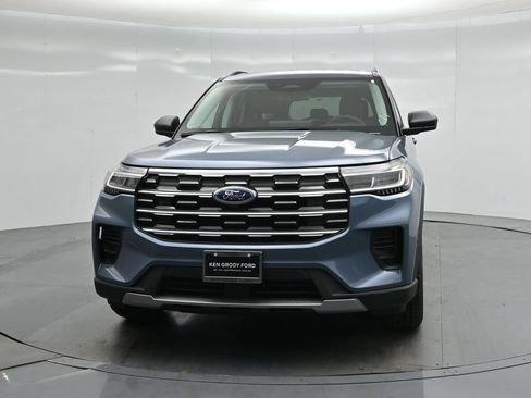 New 2026 Ford Explorer Active RWD image 22