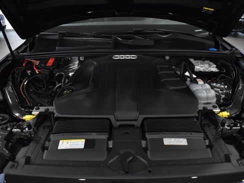 Used 2023 Audi Q7 2.0T Premium w/ Towing Package image 35