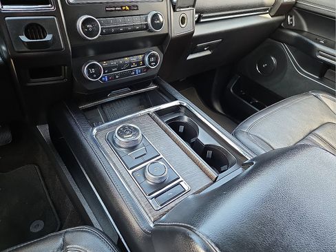 Used 2021 Ford Expedition Limited AWD/4WD image 25