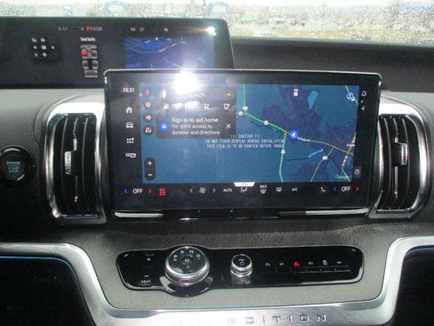 New 2026 Ford Expedition Tremor image 9