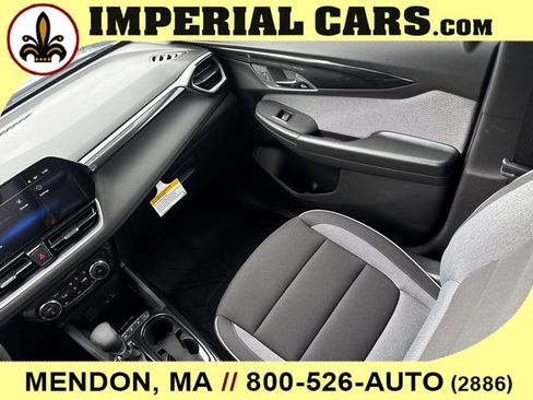 New 2026 Chevrolet TrailBlazer LT w/ Convenience Package AWD/4WD image 17