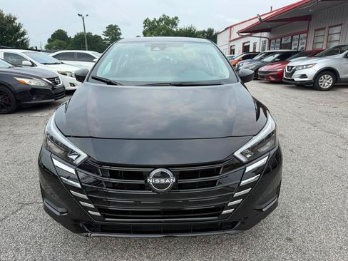 Used 2025 Nissan Versa SV w/ Trunk Package FWD image 2