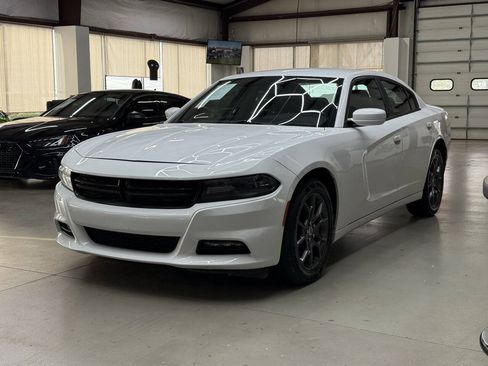 Used 2018 Dodge Charger GT AWD/4WD image 4