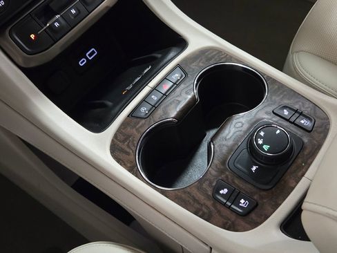 Used 2021 GMC Acadia Denali w/ Denali Technology Package image 33