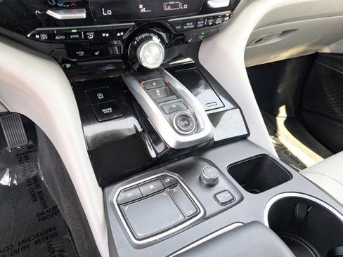 Used 2023 Acura MDX SH-AWD w/ Technology Package image 12