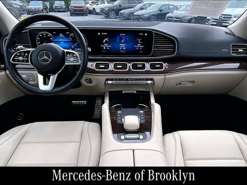 Used 2022 Mercedes-Benz GLS 450 4MATIC image 17