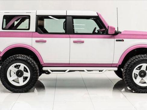 Used 2025 Ford Bronco RETRO image 6