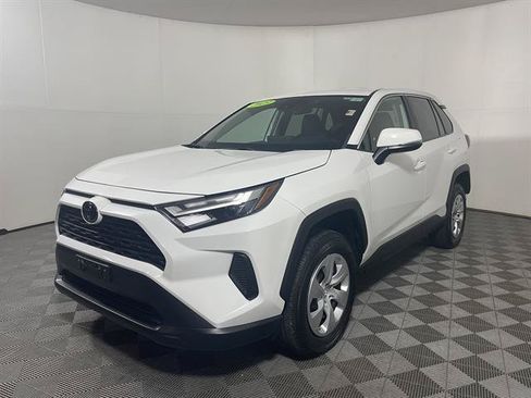 Used 2023 Toyota RAV4 LE AWD/4WD image 3