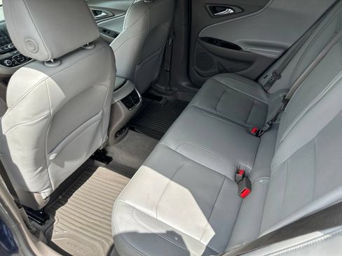 Certified 2017 Chevrolet Malibu LT w/ Leather Package FWD image 17