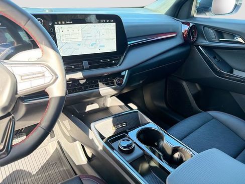 Used 2026 Chevrolet Equinox RS w/ Convenience Package III image 27