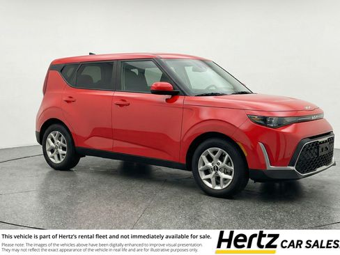 Used 2025 Kia Soul LX w/ LX Technology Package image 1