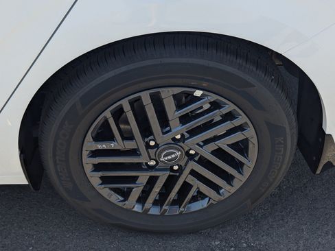 New 2026 Nissan Sentra SV w/ SV Convenience Package FWD image 7