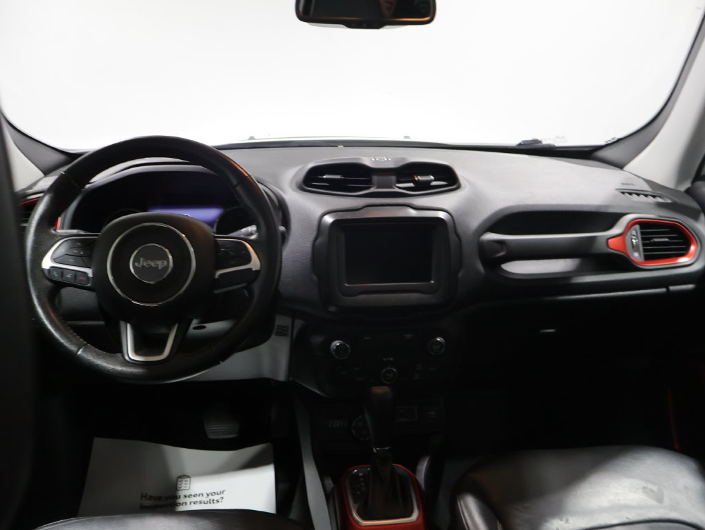Used 2019 Jeep Renegade Trailhawk AWD/4WD image 17