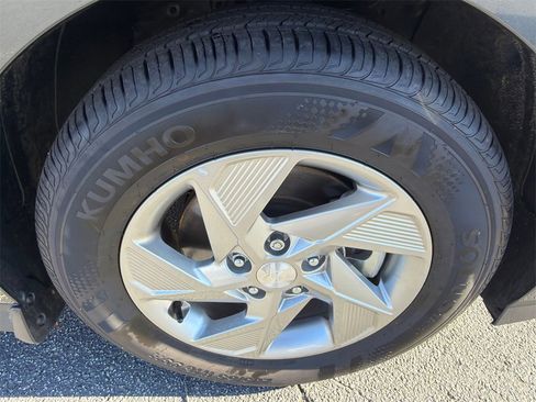 Certified 2025 Hyundai Sonata SE image 12