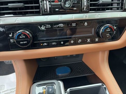 New 2026 Nissan Pathfinder Platinum image 16