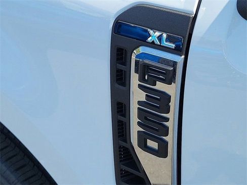 New 2025 Ford F350 XL w/ XL Chrome Package RWD image 18