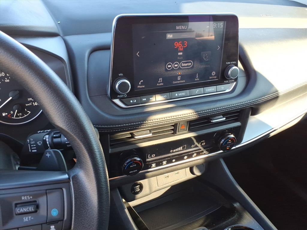 Used 2024 Nissan Rogue SV FWD image 28
