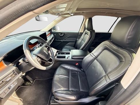 Used 2023 Lincoln Aviator Reserve w/ Equipment Group 201A AWD/4WD image 28