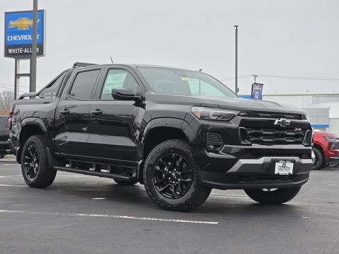 New 2025 Chevrolet Colorado Z71 w/ Midnight Edition image 2