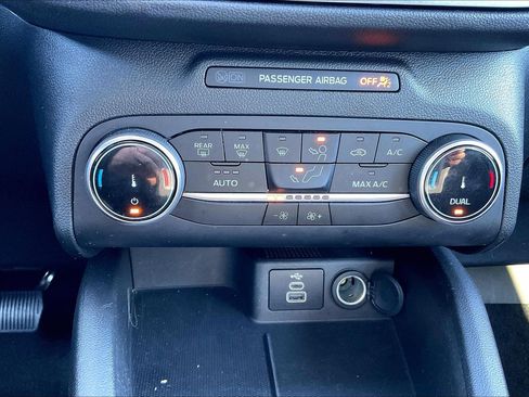 Used 2025 Ford Escape Active image 29