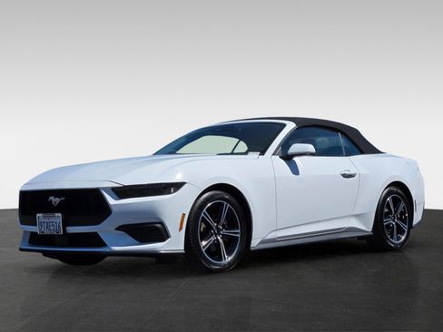 Used 2025 Ford Mustang Premium RWD image 9