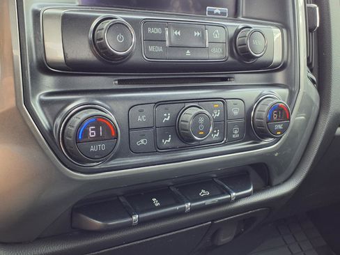 Used 2019 Chevrolet Silverado 1500 LT w/ All Star Edition AWD/4WD image 10