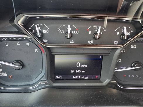 Used 2019 GMC Sierra 1500 SLT w/ SLT Premium Package AWD/4WD image 17